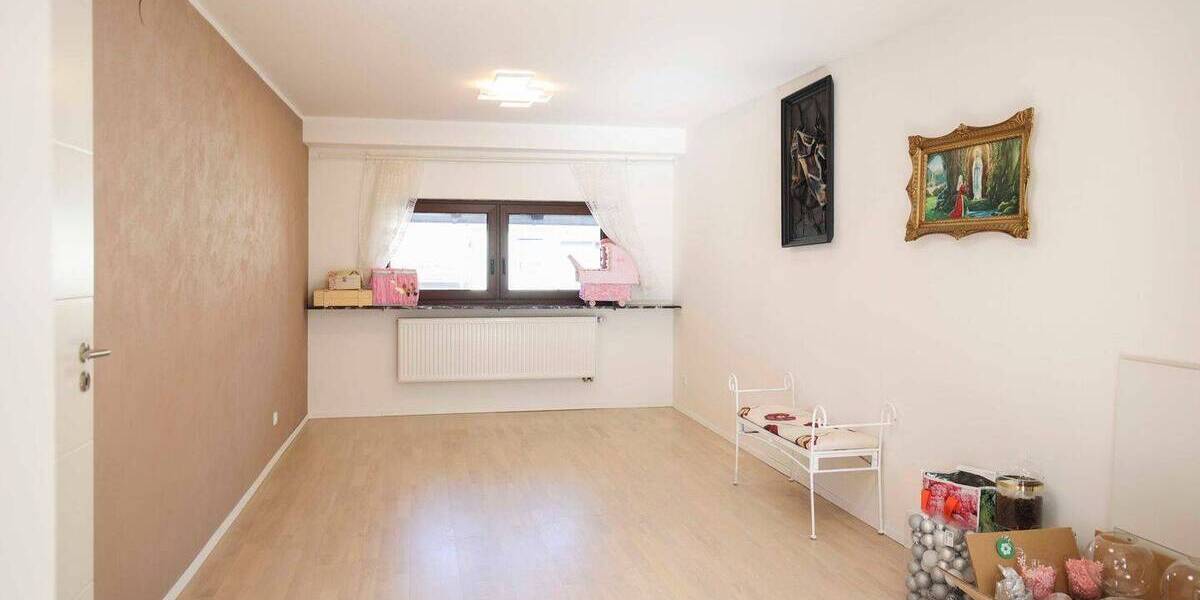Einfamilienhaus Schlüchtern Wallroth - 6 Zimmer, 219.000&euro; | Angebot:26244628