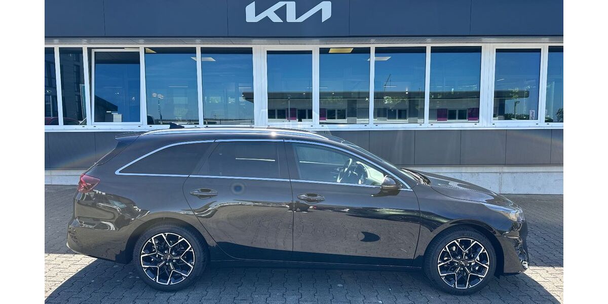 Kia ceed Sportswagon 5.100 km 30.790 &euro; Paderborn 33100