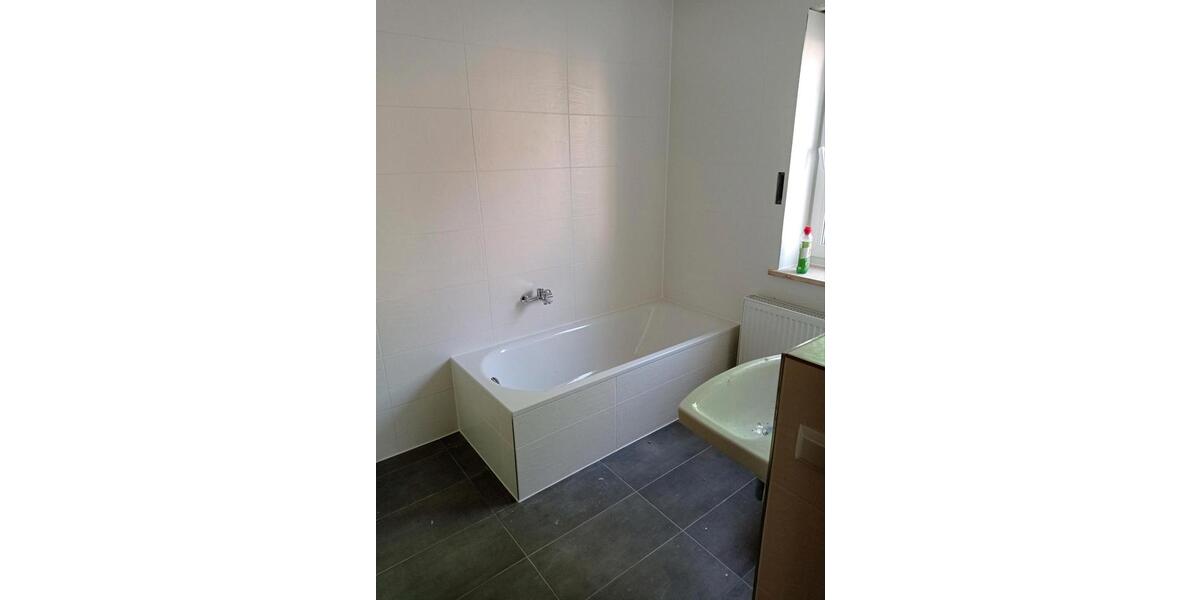 Erdgeschoßwohnung Teublitz - 3 Zimmer, 90 m&sup2;, 750&euro; | Angebot:26024587