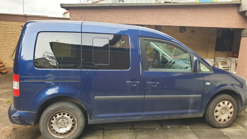 VW Caddy 120.998 km 4.000 &euro; Holzminden 37603