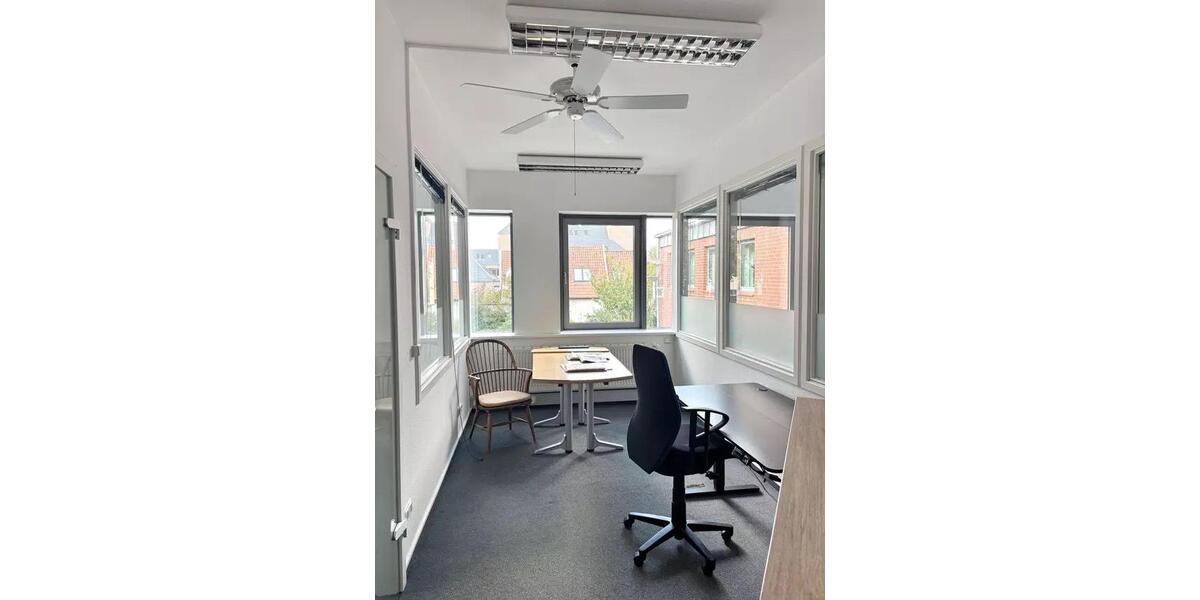 Zentrales Büro in Walsrode modernes Design, Stellplätze optional zimmer