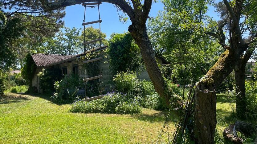 Haus mit großem Garten in Freiburg-Hochdorf zu verkaufen.