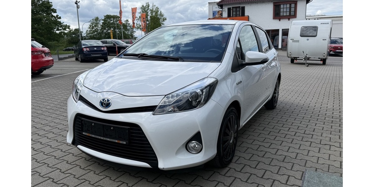 Toyota Yaris Comfort Hybrid 71.500 km 12.790 &euro; Koblenz 56070