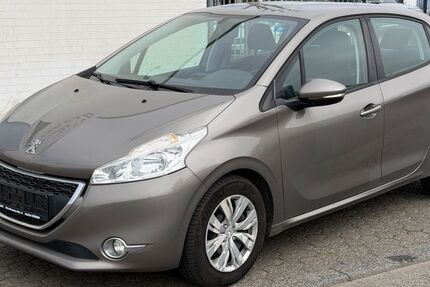 Peugeot 208 117.000 km 2.850 &euro; Düren 52353