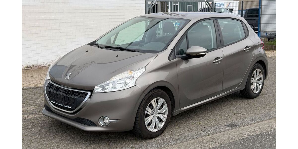 Peugeot 208 117.000 km 2.850 &euro; Düren 52353