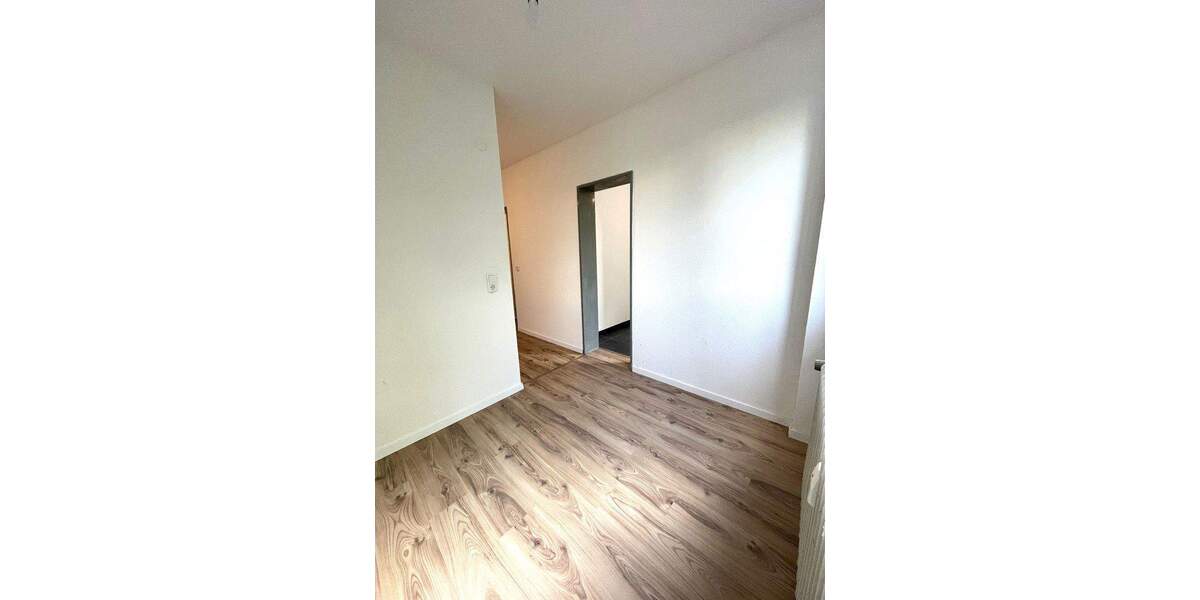 Etagenwohnung Wuppertal Barmen - 2 Zimmer, 64 m&sup2;, 560&euro; | Angebot:25870156