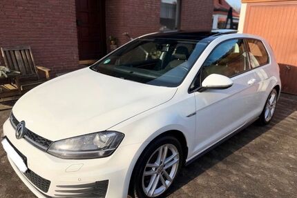 VW Golf 248.000 km 7.800 &euro; Kelsterbach 65451