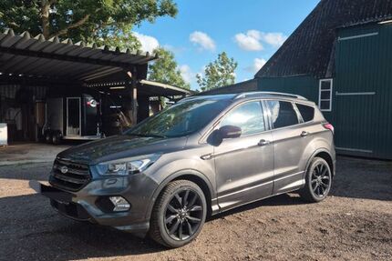 Ford Kuga 148.000 km 13.950 &euro; Nortorf 25554
