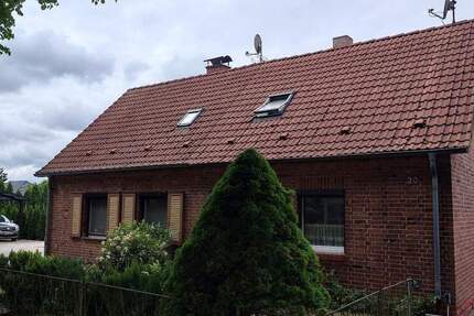 Charmante Doppelhaushälfte in 19370 Parchim! Modernisiert, ruhig gelegen und mit großem Grundstück 3 zimmer