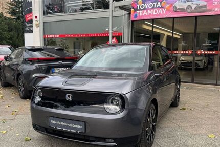 Honda e 21.019 km 18.250 € Berlin 13403