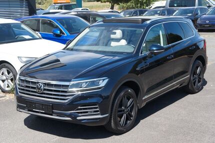 VW Touareg 141.350 km 32.888 &euro; Großkrotzenburg 63538