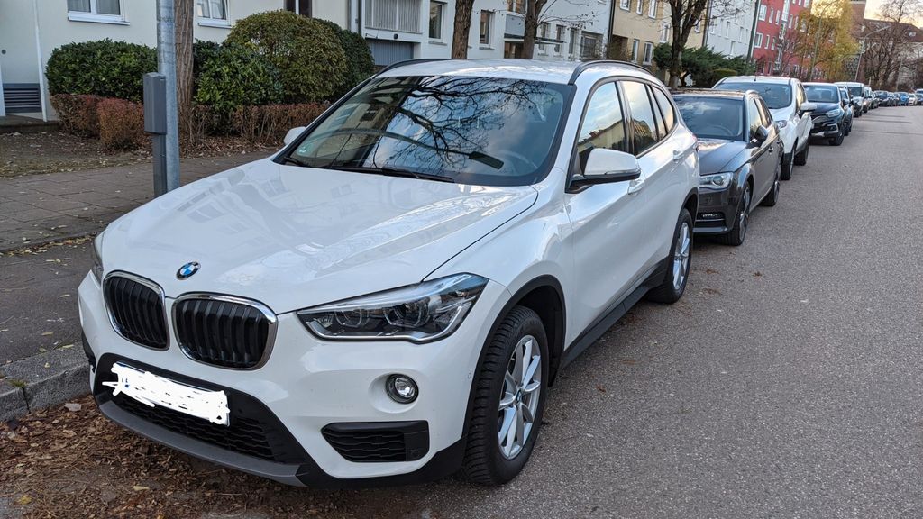 BMW X1 89.000 km 18.400 &euro; München 80686
