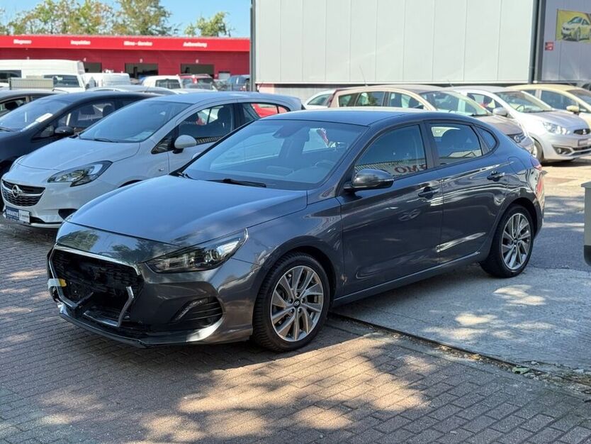 i30