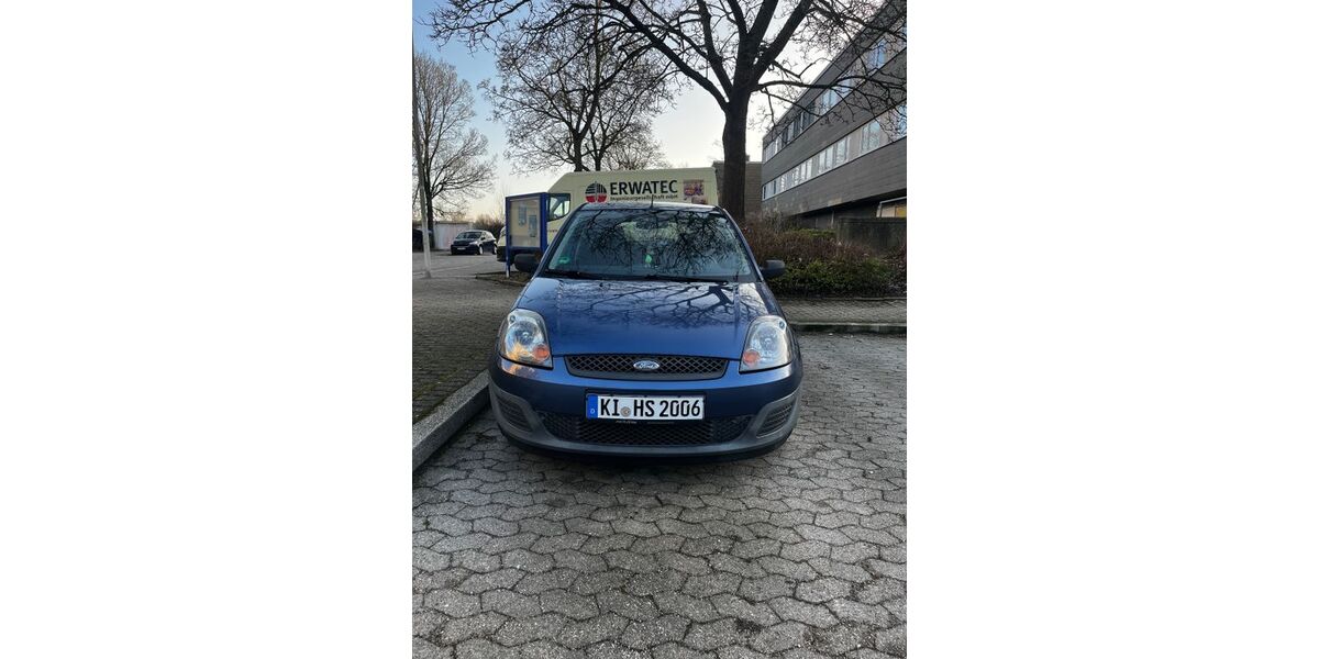 Ford Fiesta 83.000 km 2.700 &euro; Kiel 24146