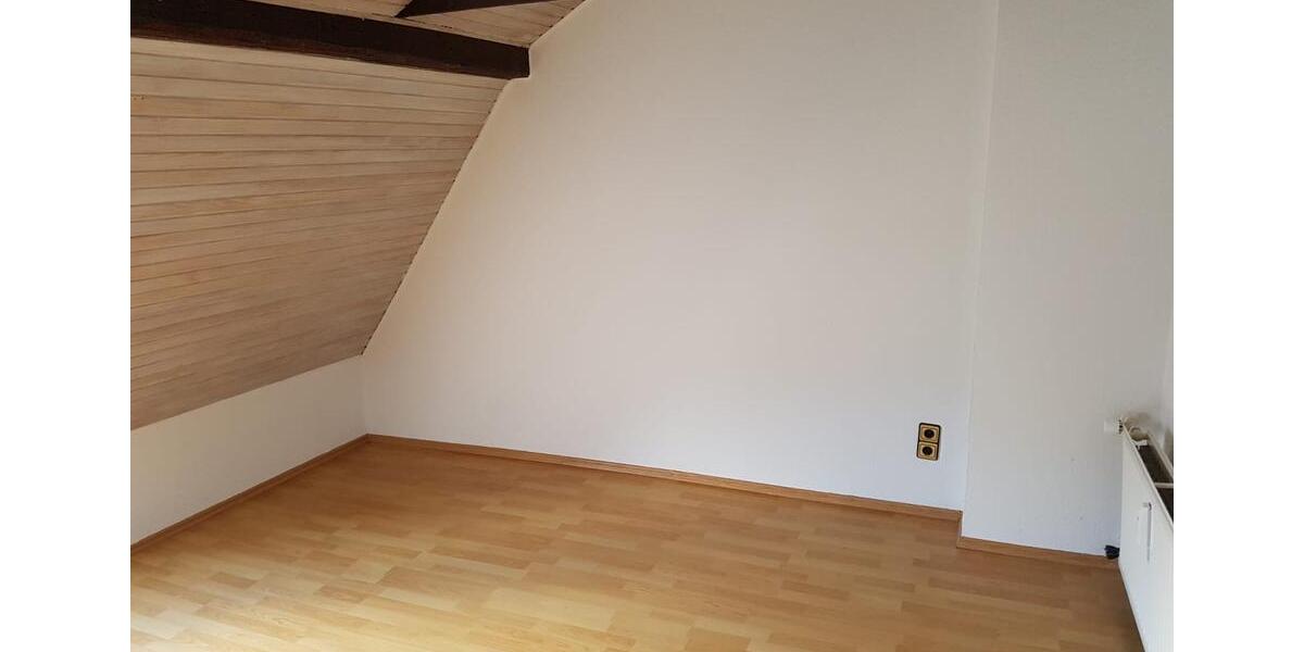Dachgeschoßwohnung Flensburg - 2 Zimmer, 45 m&sup2;, 360&euro; | Angebot:25569808