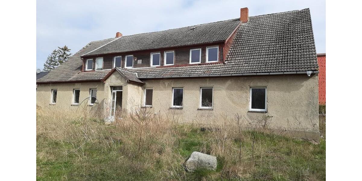 Großes Grundstück mit 2 san.-bedürftigen Häusern in Rubenow zimmer