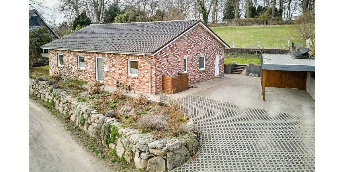 Bungalow Malente / Neukirchen Neukirchen - 4 Zimmer, 121 m&sup2;, 399.000&euro; | Angebot:26208386
