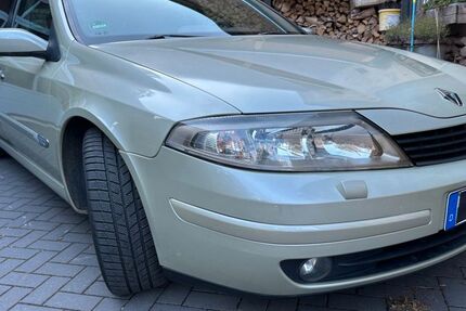 Renault Laguna 317.255 km 2.400 € Wettin-Löbejün 06193