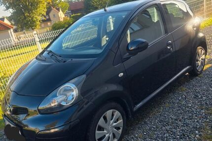 Toyota Aygo (X) 159.000 km 1.950 € Küps 96328