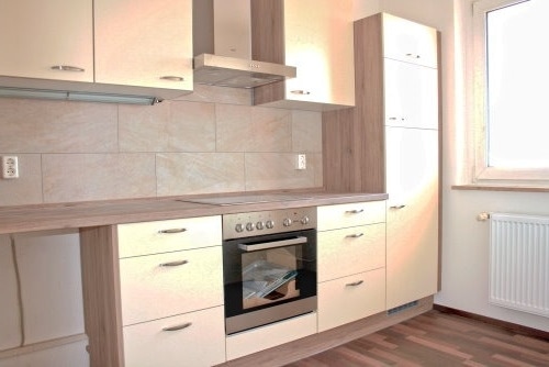 Bernstadt - 8% Rendite für 3 Wohnungen 7 zimmer