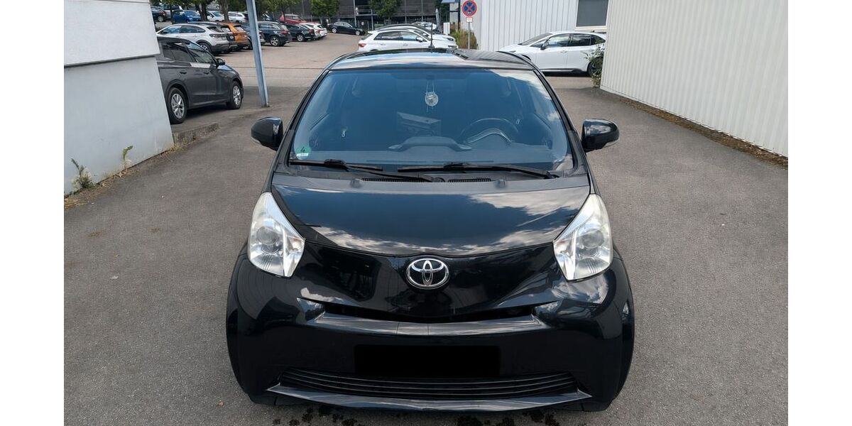 Toyota IQ 111.900 km 3.989 &euro; Wiernsheim 75446