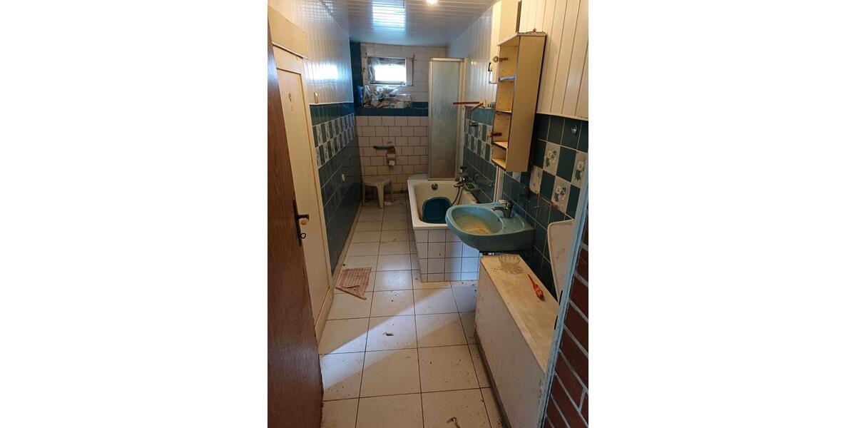 Einfamilienhaus Bad Lauchstädt - 4 Zimmer, 110 m&sup2;, 28.000&euro; | Angebot:27132372