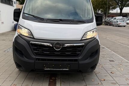 Opel Movano 155.000 km 10.450 &euro; München 81825