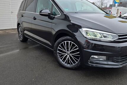 VW Touran 210.607 km 12.900 &euro; Tann (Rhön) 36142