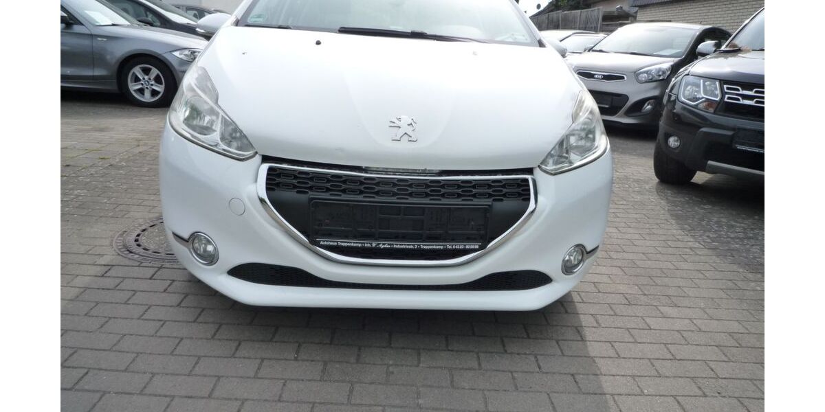 Peugeot 208 94.000 km 4.999 &euro; Trappenkamp 24610