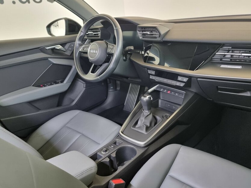 Audi A3 30TFSI limo Navi Leder Digital VIC Kamera LED 66.400 km 21.900 € Garrel 49681