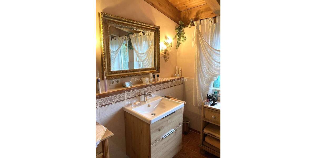 Mehrfamilienhaus, Wohnhaus Maxhütte-Haidhof Maxhütte - 9 Zimmer, 230 m&sup2;, 1.129.000&euro; | Angebot:25734294