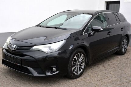 Toyota Avensis 214.500 km 8.280 &euro; Torgau 04860