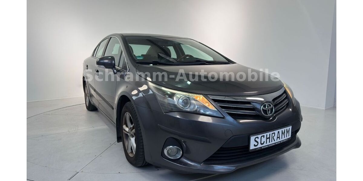 Toyota Avensis 36.297 km 11.290 &euro; Rostock 18069