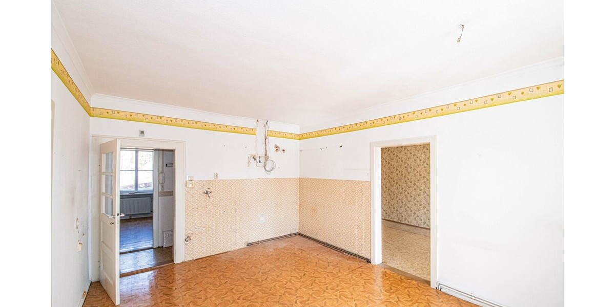 Großzügiges Zweifamilienhaus mit verborgenem Garten in der Innenstadt von Cham - Mehrfamilienhaus, Wohnhaus Cham | Angebot:26298154
