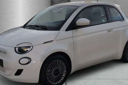 Fiat 500e 11.834 km 18.990 &euro; Preetz 24211