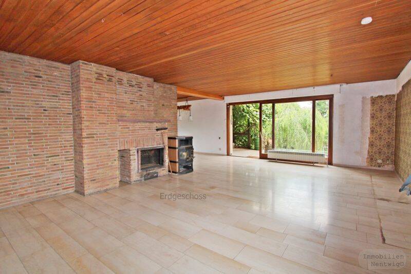 Fröndenberg-Hohenheide: Stilvoll und außergewöhnlich: Haus mit separater Wohnung, ca. 220 m² Wfl..
