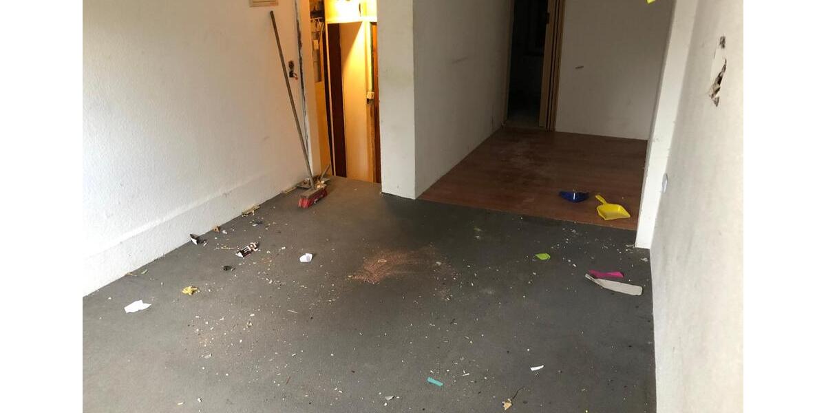 Einfamilienhaus Dassel - 9 Zimmer, 200 m&sup2;, 500&euro; | Angebot:26091813