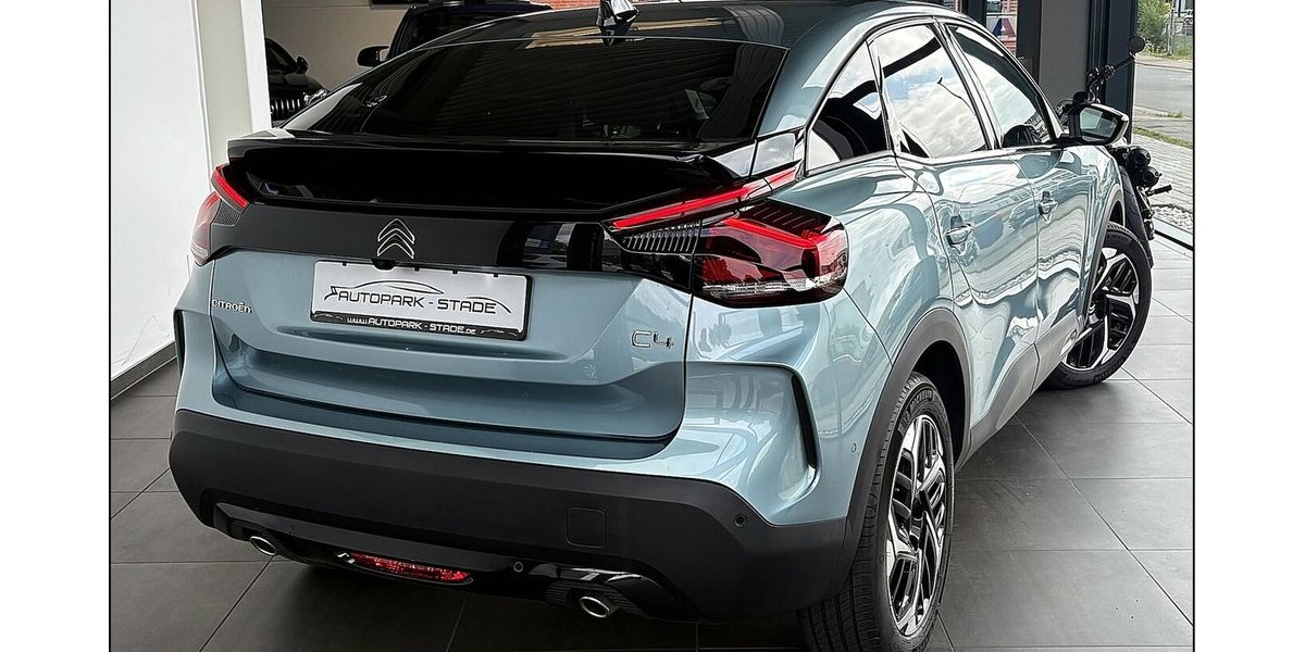Citroen C4 Shine Full-LED HUD 360 Temp Keyless Assist 8.000 km 15.490 &euro; Stade 21682