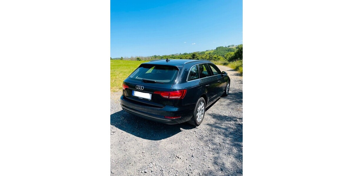 Audi A4 Avant 71.000 km 20.499 € Düsseldorf 40213