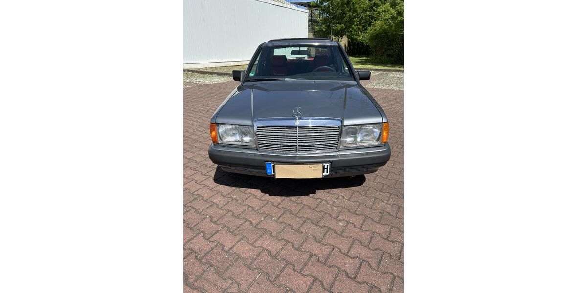 Mercedes-Benz 190 200.220 km 6.000 &euro; Halle 06116