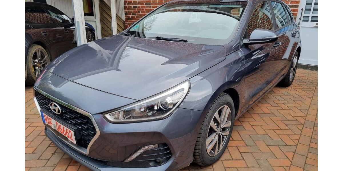 Hyundai i30 181.000 km 8.950 &euro; Ostbevern 48346