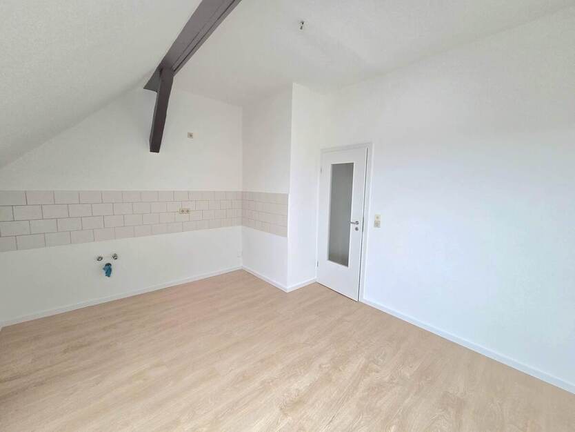 Schicke 3-Zimmer-Dachgeschosswohnung in zentraler Lage von Stollberg! 3 zimmer