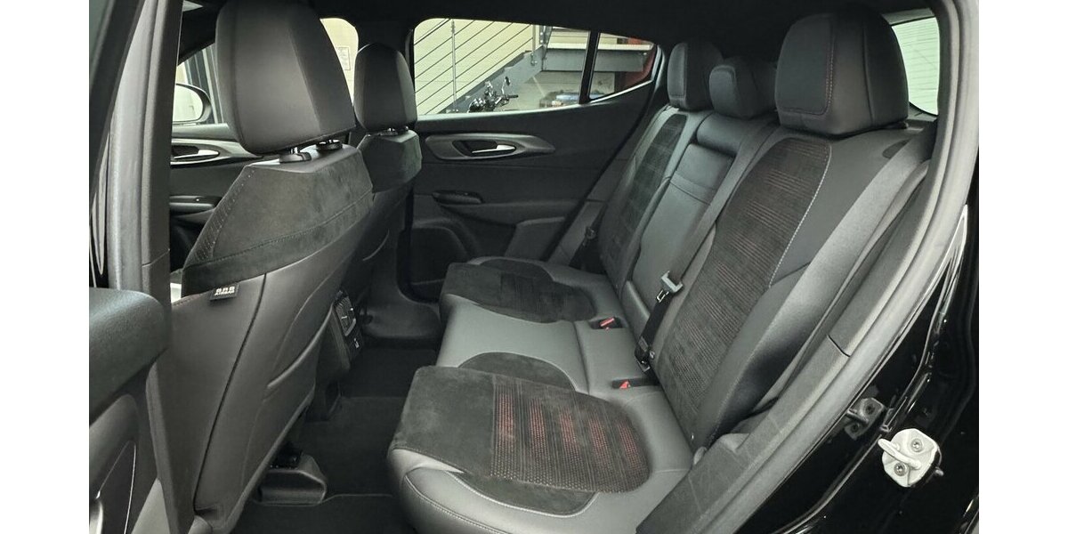 Alfa Romeo Tonale 1.5 VGT Veloce 48 V Hybrid LED 21.600 km 26.690 &euro; Lich 35423