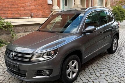 VW Tiguan 308.100 km 8.925 &euro; Rathenow 14712