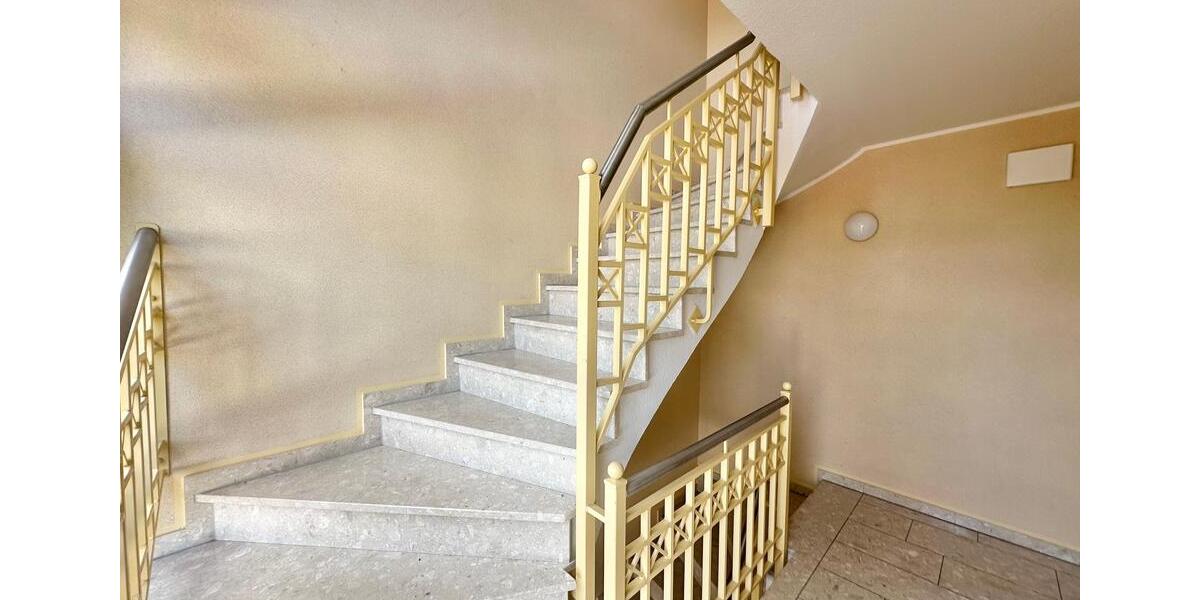 Dachgeschoßwohnung Westerstede - 3 Zimmer, 98 m&sup2;, 960&euro; | Angebot:26599586