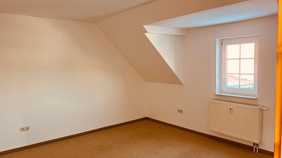 Terrassenwohnung Dermbach - 4 Zimmer, 120 m&sup2;, 840&euro; | Angebot:24601932