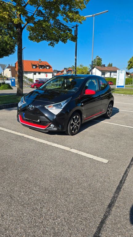 Aygo (X)
