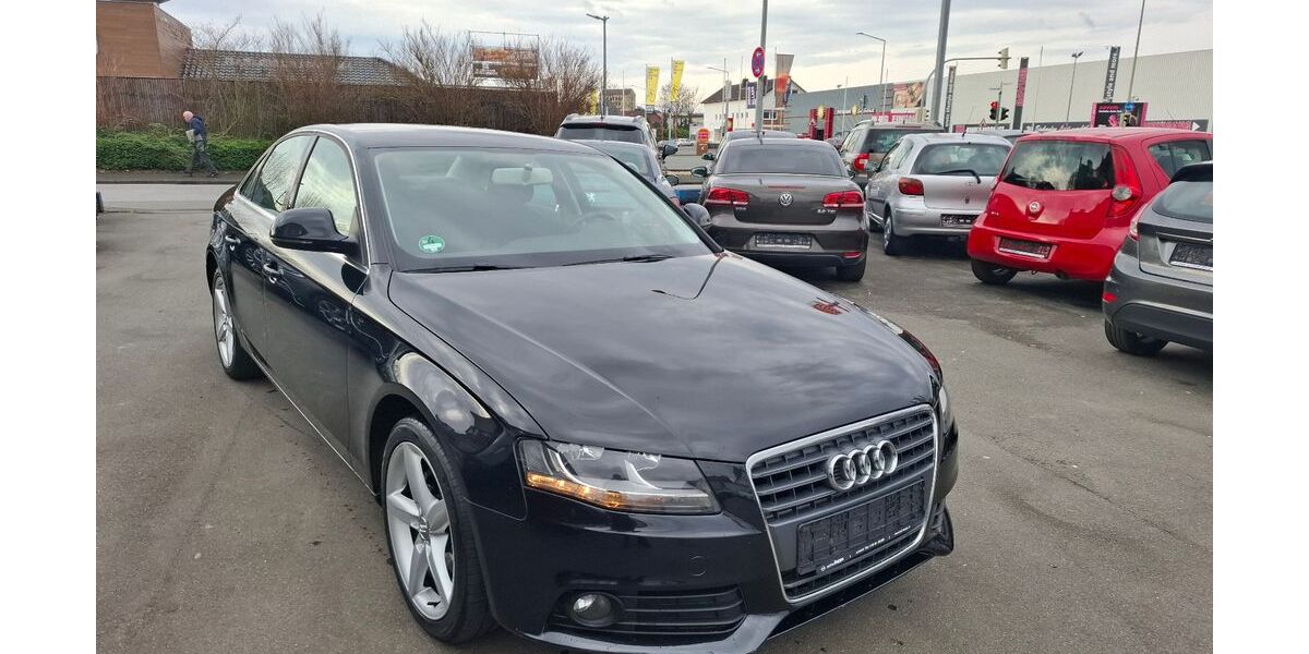 Audi A4 215.000 km 3.499 &euro; Paderborn 33100