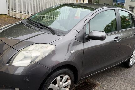 Toyota Yaris 111.870 km 3.210 &euro; NEU ISENBURG 63263