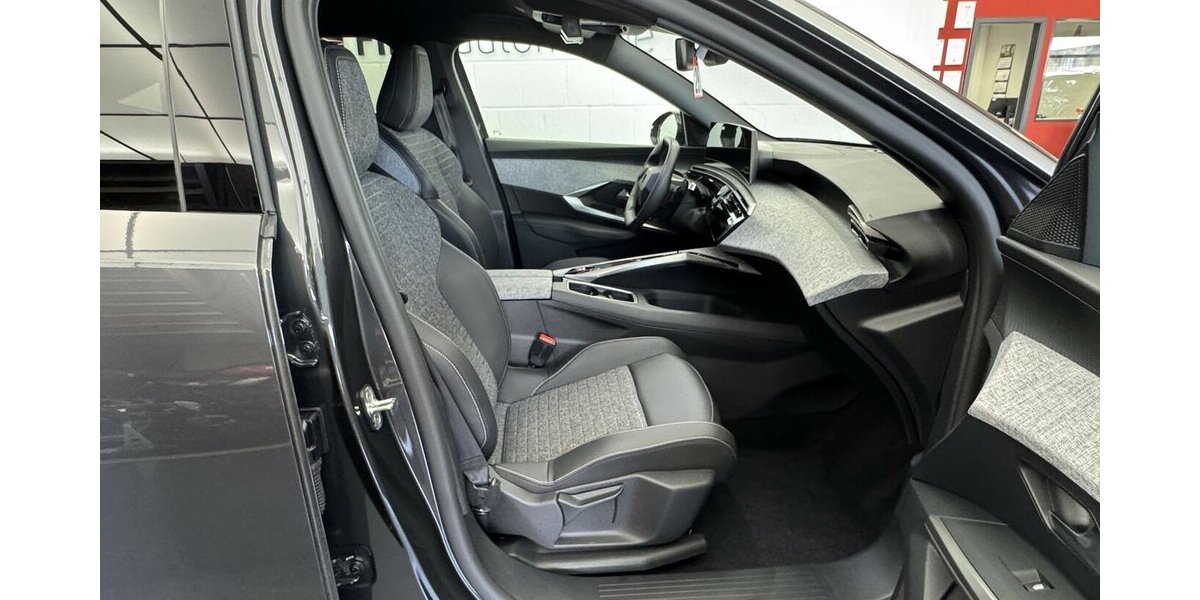 Peugeot 3008 Allure 145 Mild Hybrid Full LED 360° 38.211 km 24.730 &euro; Lich 35423